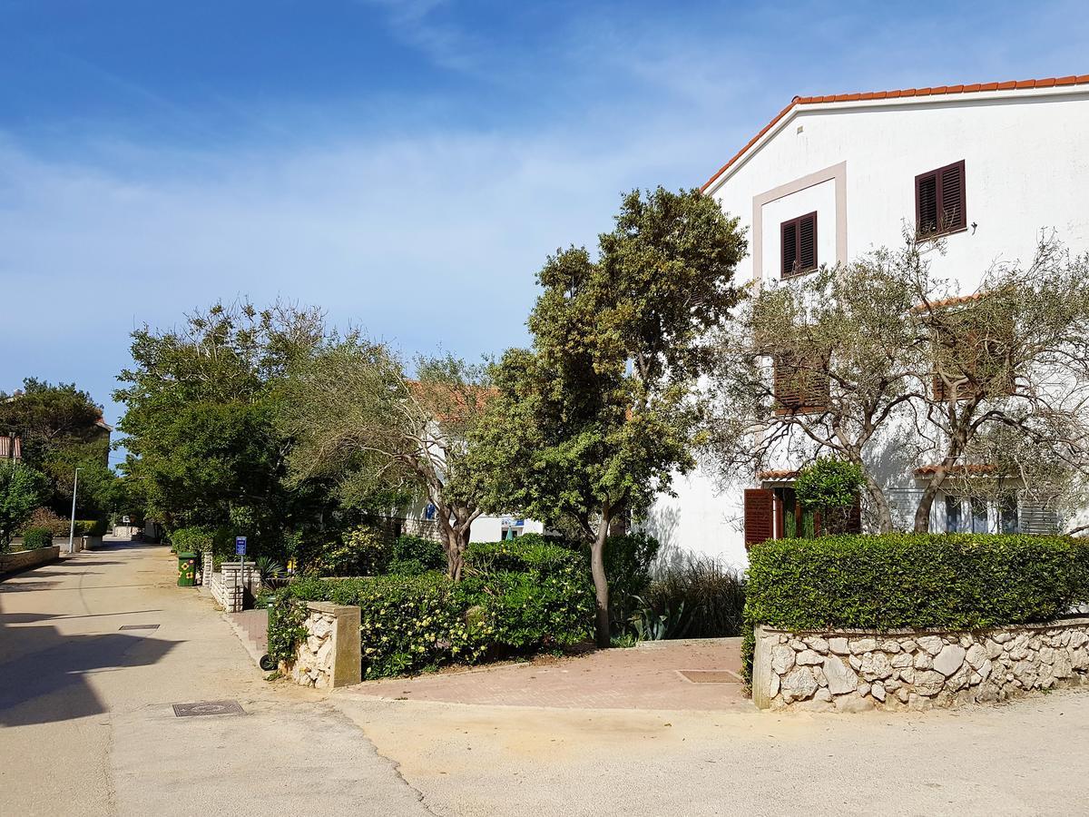 Apartments Monica Novalja Εξωτερικό φωτογραφία